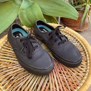 Black Vans Made for Makers Lace Up Work Skate Shoe